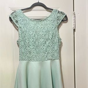 Like new mint green crochet top fit & flare Francesca’s party dress S